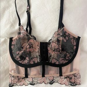 victoria’s secret lace top